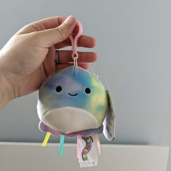Squishmallow Janet Clip - Picture 1 of 3